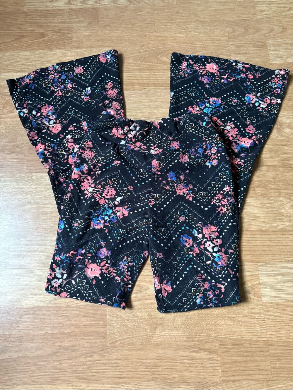 No Boundaries Black Floral Print Pants with Pink and Coral Accents - Picture 4 of 4